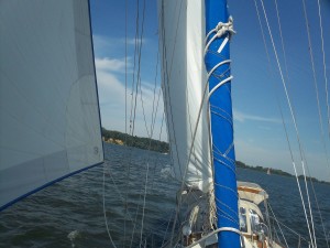 Sailing across the lower Sassafras.